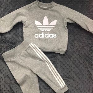 Adidas Sweater and Sweat Pants Baby Set Sz 9-12M